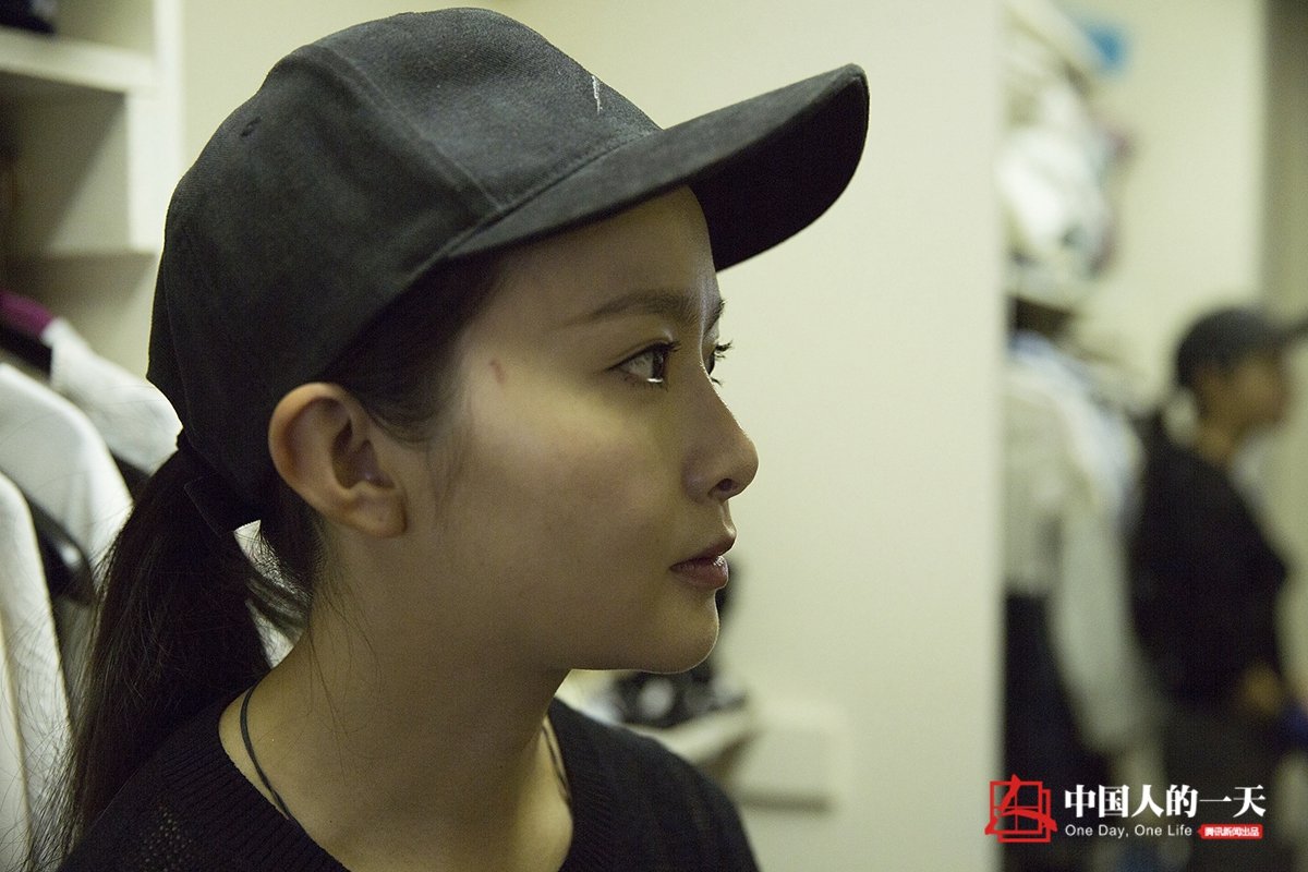 中国美女神枪手美当教官 890码目标一击命中