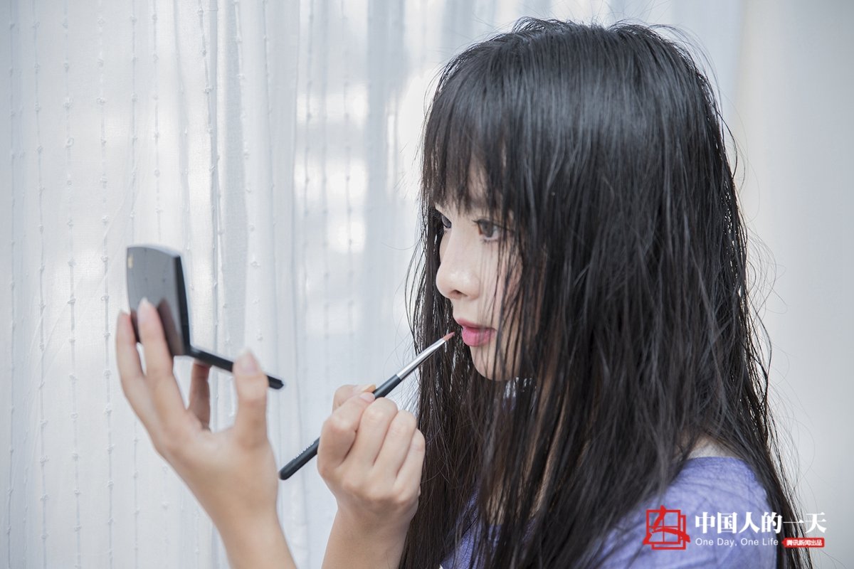 中国美女神枪手美当教官 890码目标一击命中