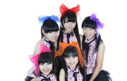 日本小学生女团走红 被网友怀疑是性早熟