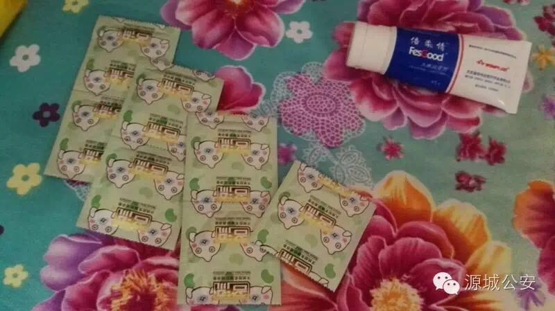 广东:警方扫黄现场 打击“站街女”