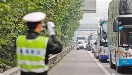 [综合] 端午举报违法占用高速应急车道，新湖南发奖品_新湖南网