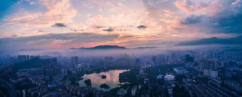 郴州日出 那喷薄而出似真亦幻的梦境