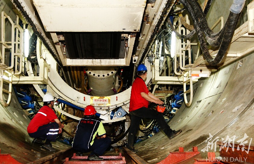 长沙地铁4号线首台盾构机始发 计划2019年通