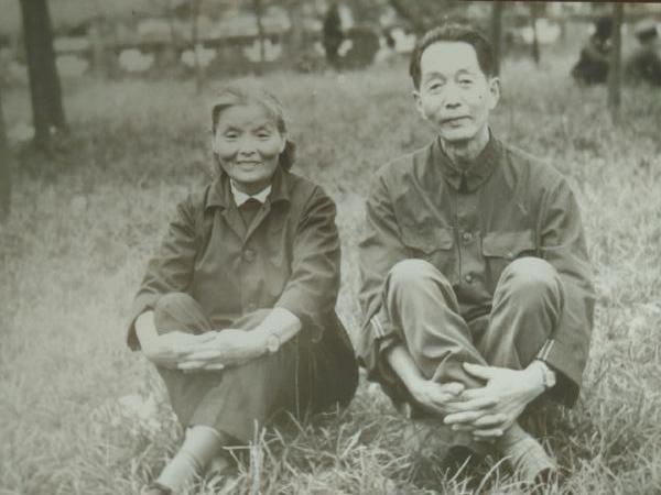 97岁抗战女兵辞世 战火中救伤员含泪掩埋战友