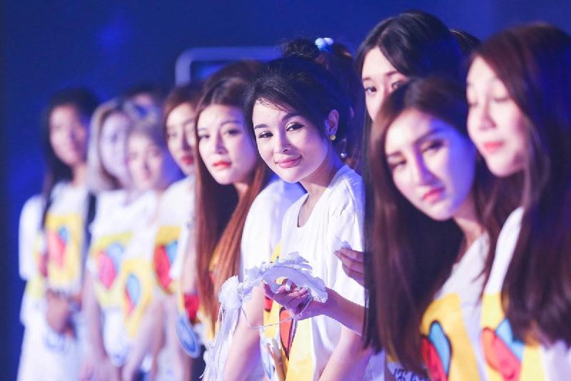 杭州举办网红脸识别大战 亲妈认错女儿