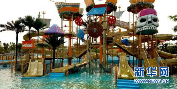 图为《丛林飞龙》&nbsp;&nbsp; &nbsp; 除此之外，株洲方特梦幻王国还拥有32000块木头搭建的木质过山车——《丛林飞龙》、最经典回旋式过山车——《极地快车》、高度达110米的《太空飞梭》等室外项目，这些项目专为追求极限、喜欢探险的年轻人而准备。