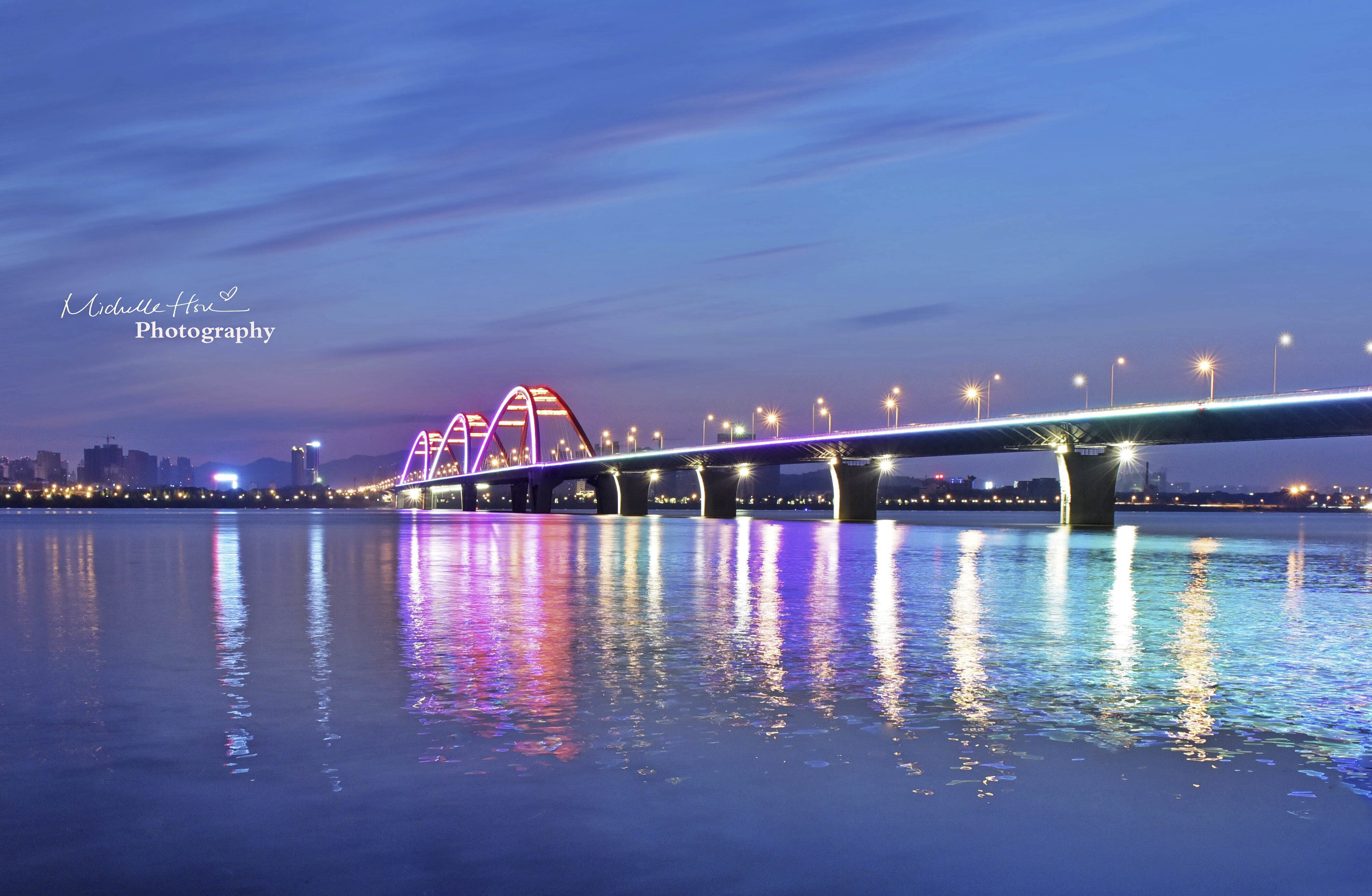 长沙00后美女的双城记大夏天爬高楼记录城市美景