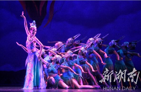 民族舞剧《凤凰》惊艳亮相北京 展示湘西民族民俗文化