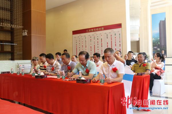 秋风送爽硕果香！9月26日邵阳市首届青少年钢琴大赛正式启动，