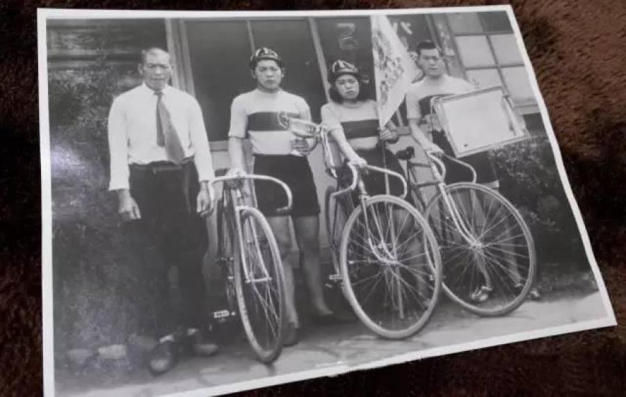 日本88岁老太搞怪拍照讽刺社会成网红