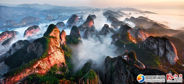 新宁崀山鲸鱼闹海