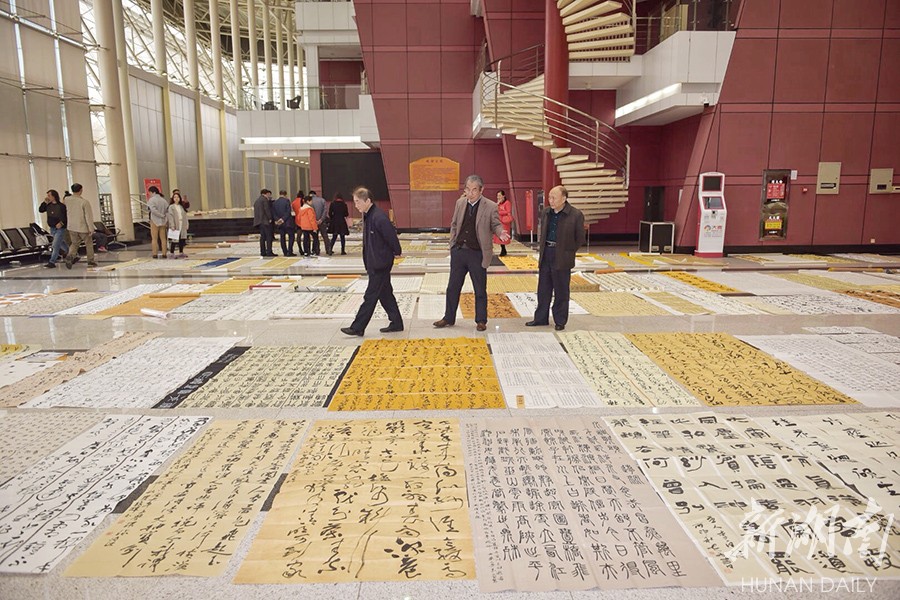 “云起新湖南 墨舞大洋河” 首届中青年书法大展火热开评！ - 湖湘文化 - 新湖南