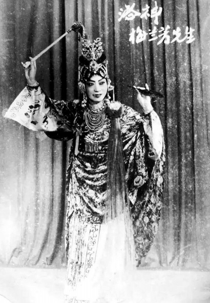 我还会PS哦!长沙100岁摄影师很忙