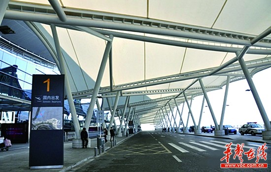 黄花机场增设专属过夜停车位 300个专用停车位