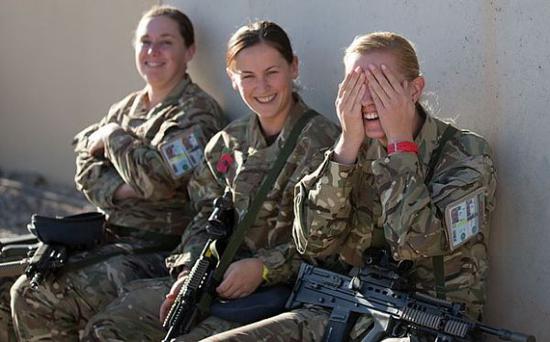 英军女兵资料图。