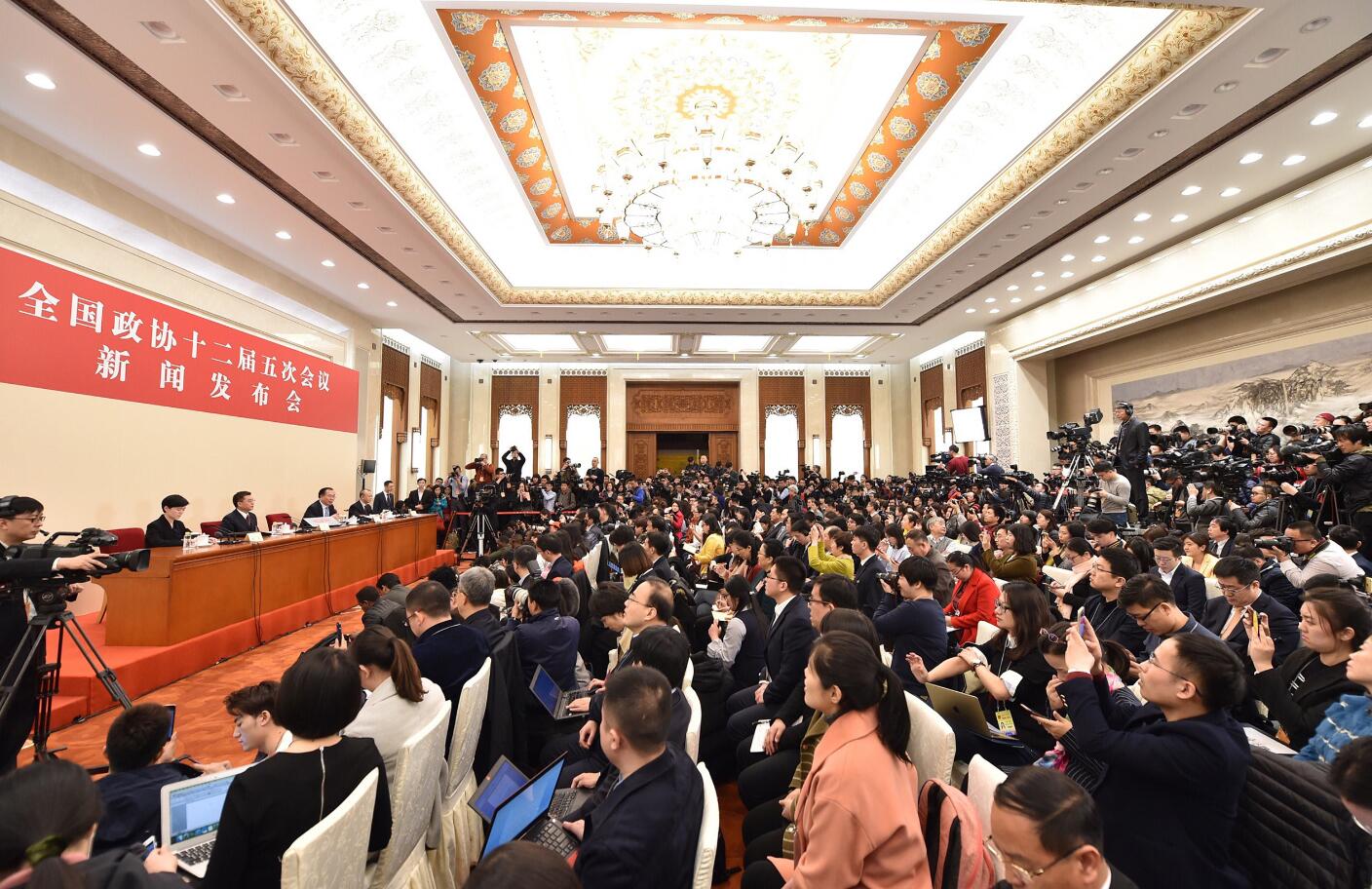 全国政协十二届五次会议举行新闻发布会 - 头条轮播图 - 新湖南