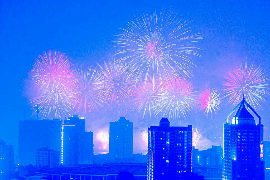 五一焰火耀星城