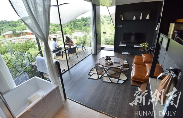 建一座酒店仅需半天 地球仓成旅游扶贫云梯