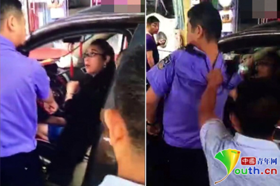 男子殴打交警视频截图