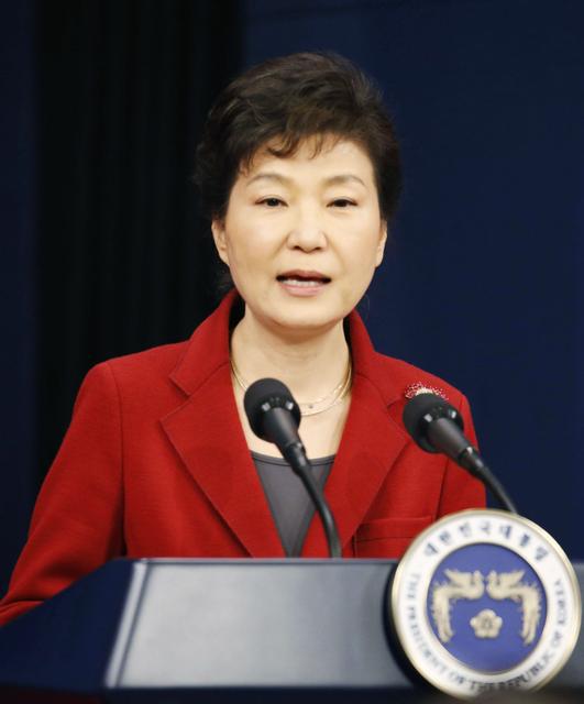  韩国朴槿惠前政权曾计划从2015年末起，开展将金正恩从领导人位置上拉下马的工作。（图片来源：朝日新闻） 