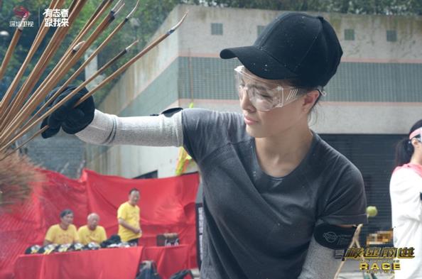 用速度书写态度！《极速4》八组搭档香港首站尽显极速精神