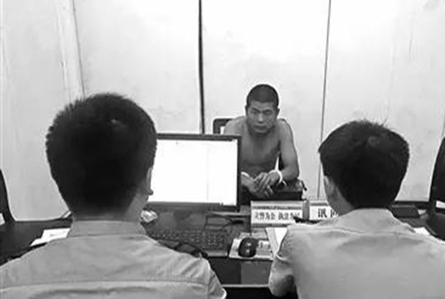 落网的姚常凤接受公安机关审讯