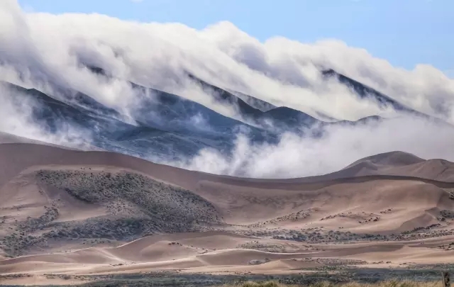 烟霁·影影绰绰中脉脉含情