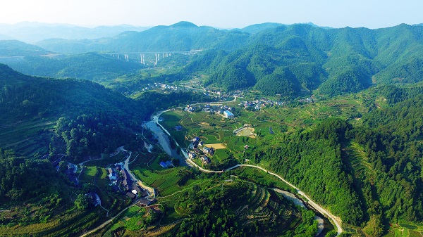 到2020年 湖南省人均_湖南省2018年速写范画(3)