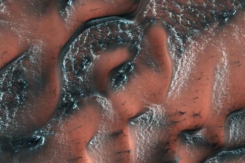 NASA公布最新火星由冬入春照片 来源：NASA