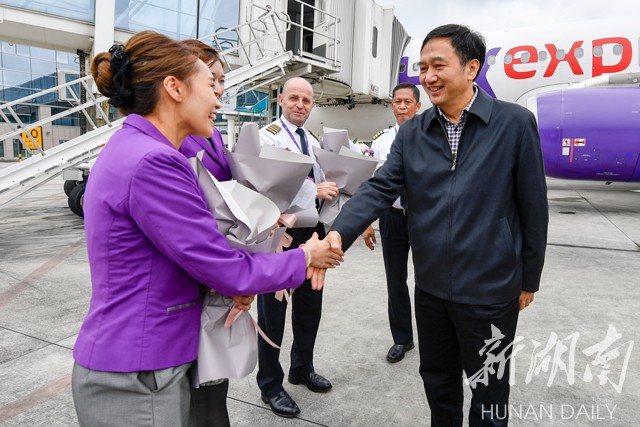 香港至张家界往返定期航线开通 - 三湘万象 - 湖