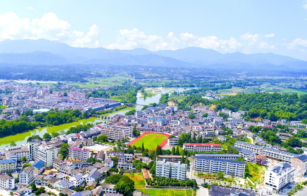 浏阳新八景-围山花海(大围山镇) 枨冲镇 [责编:李梓延