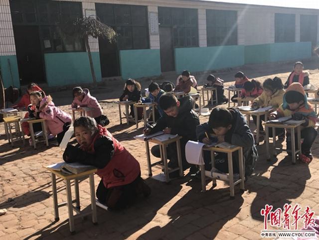 曲阳河北多所学生小学至今未供暖乡村跑步取v学生服小学图片