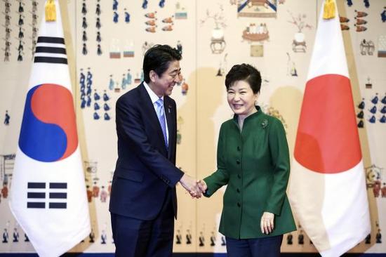 2015年12月，日韩“突袭式”签署“慰安妇协议”