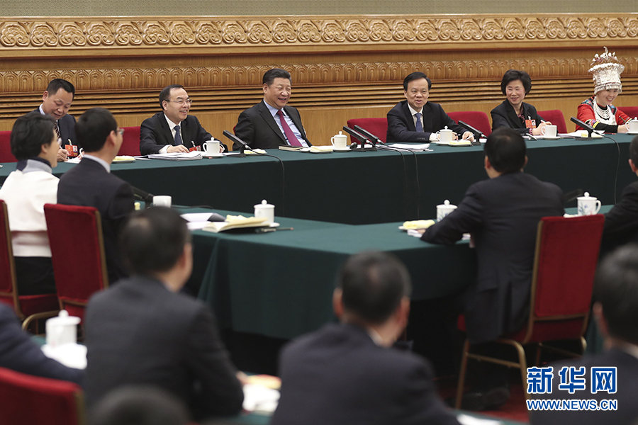 3月10日,中共中央总书记、国家主席、中央军委主席习近平参加十三届全国人大一次会议重庆代表团的审议。 新华社发(盛佳鹏 摄)