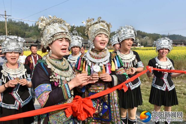 独特的拦门酒。