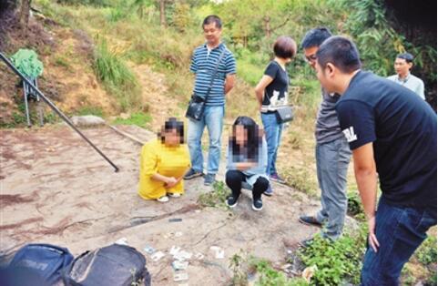 诈骗团伙藏身深山废弃养猪场内年轻男女来“上班”