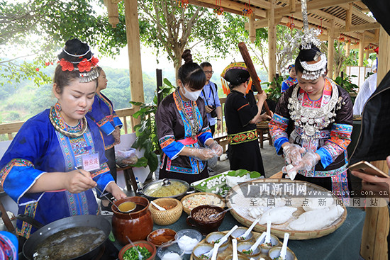 “壮族三月三·八桂嘉年华”大幕拉开 桂风壮韵醉游人(组图)