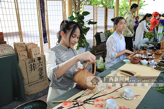 “壮族三月三·八桂嘉年华”大幕拉开 桂风壮韵醉游人(组图)