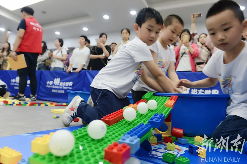 小手拼出大世界2020_东湖世纪城|小手拼出大世界,乐高DIY圆满落幕~