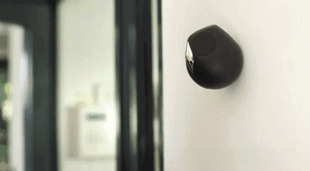 民警扶大妈反被讹,关键时刻还得靠摄像头!