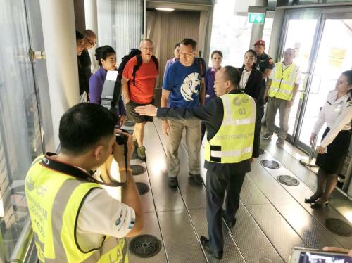 点击进入下一页