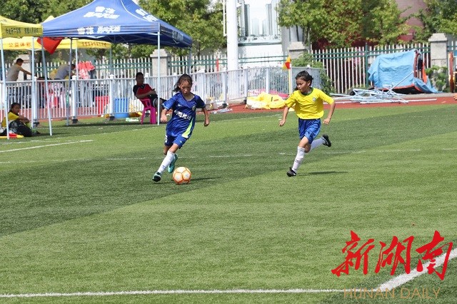 娄底助力青少年足球运动