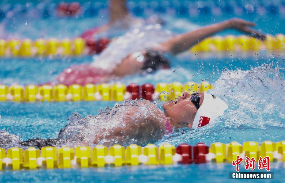雅加达亚运会：柳雅欣获得女子200米仰泳冠军
