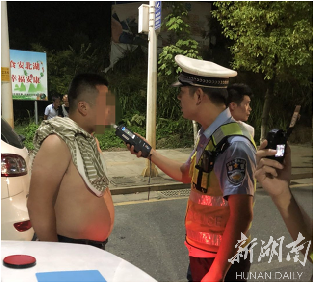 保平安丨郴州交警开展夜查专项整治行动 - 郴州