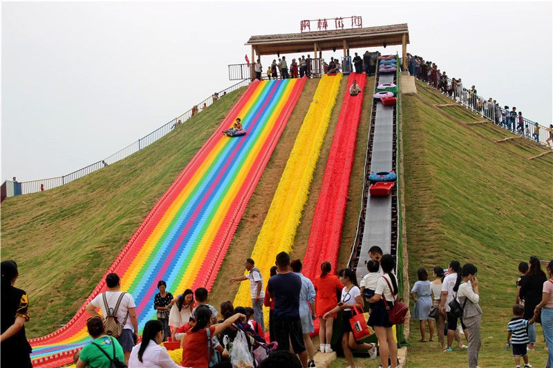 湖南桃源枫林花海景区盛装开业,首日游客井喷