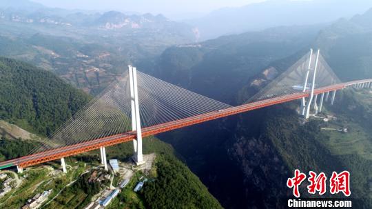 北盘江大桥。 刘叶琳 摄