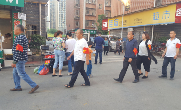 菜市场周边秩序.jpg