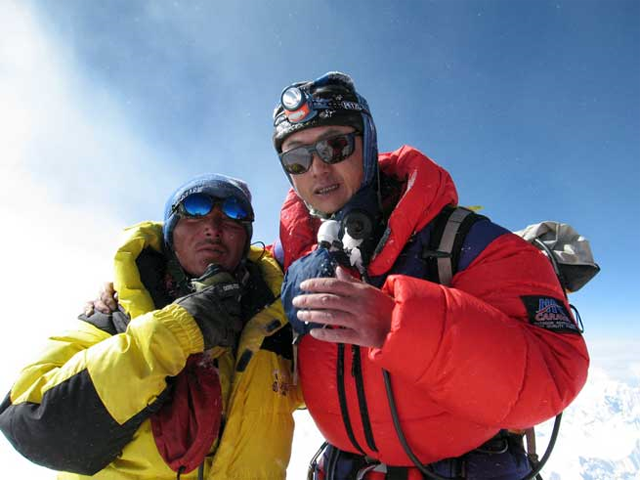 中国女登山家罗静:要么荣耀归来,要么永远回不来