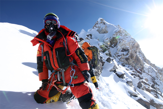 中国女登山家罗静:要么荣耀归来,要么永远回不来