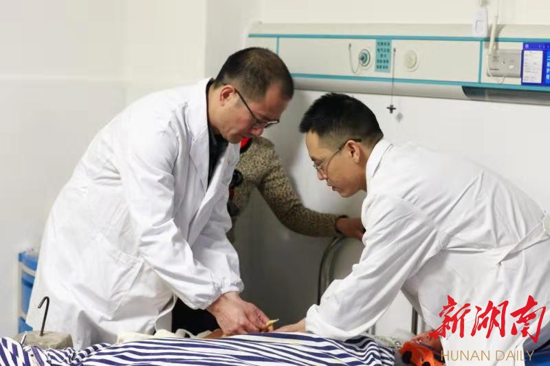 衡阳好医生丨"骨科圣手"肖伟